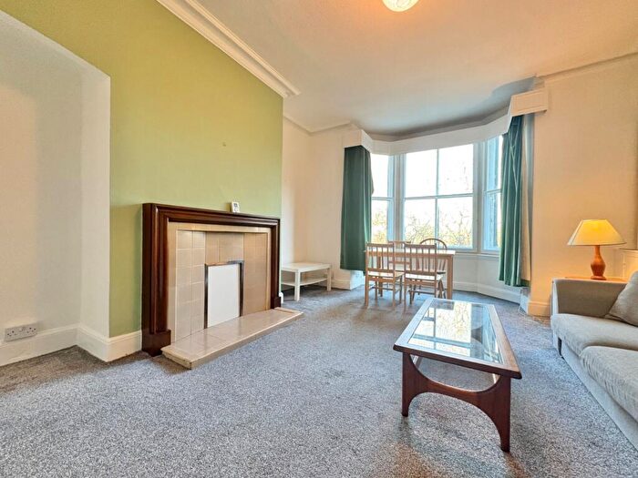 1 Bedroom Flat To Rent In Moorland Road, Hyde Park, Leeds, LS6