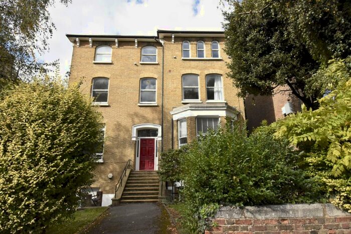 1 Bedroom Flat To Rent In Lewisham Hill, Lewisham, SE13