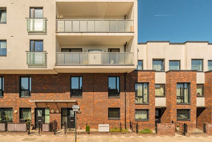 3 Bedroom Maisonette To Rent In Fishers Way, Wembley, HA0