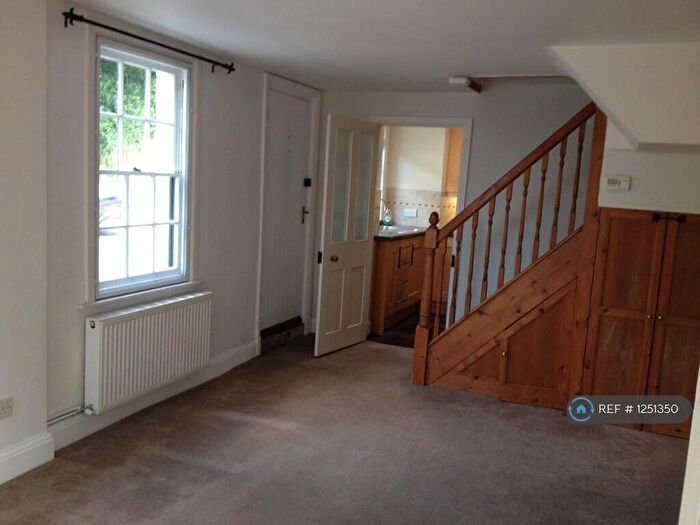 1 Bedroom Semi-Detached House To Rent In The Street, Farnham, GU10