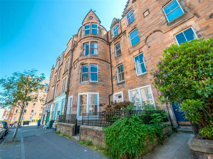 3 Bedroom Flat To Rent In Warrender Park Road, Edinburgh, EH9
