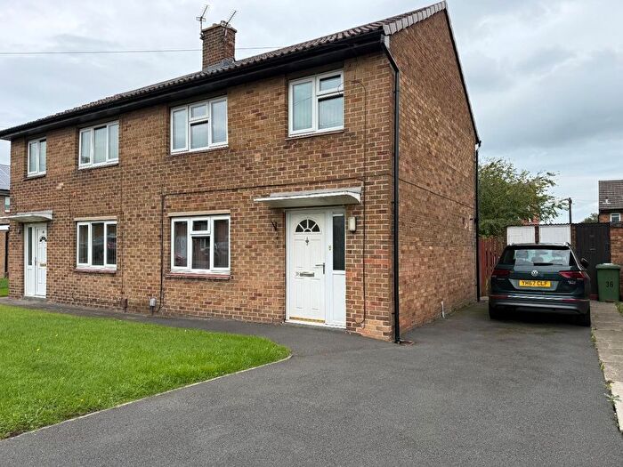 2 Bedroom Semi Detached House For Sale In Mount Avenue, Heckmondwike, WF16