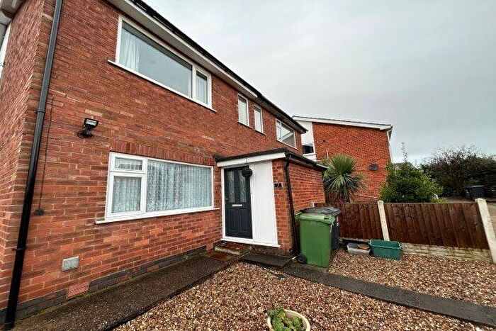2 Bedroom Flat To Rent In Blackhill Drive, Nottingham, NG4