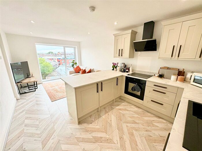 2 Bedroom Town House For Sale In Canal Street, Macclesfield, SK10