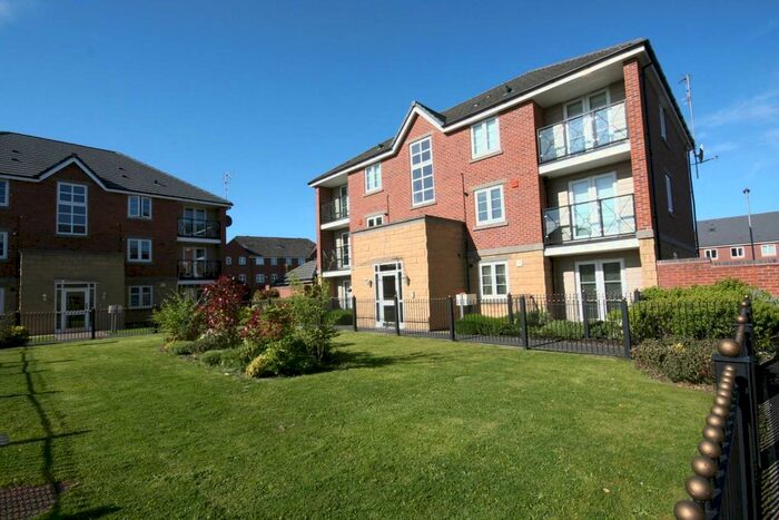 2 Bedroom Flat To Rent In Union Square, Great Sankey, WA5