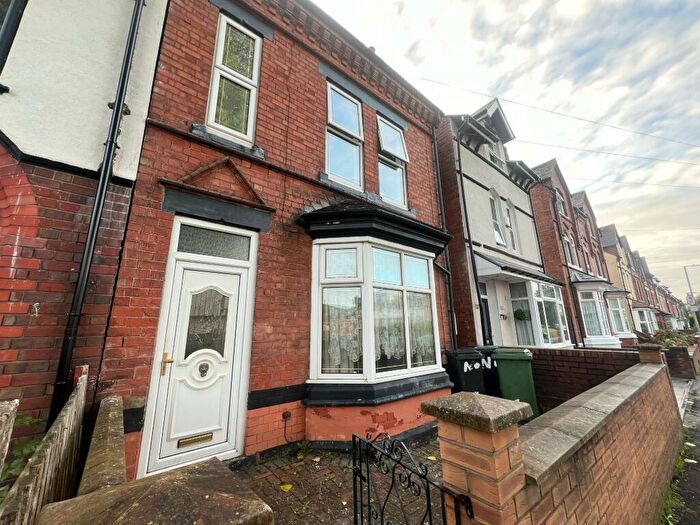 4 Bedroom Detached House To Rent In Archer Road, Redditch, B98