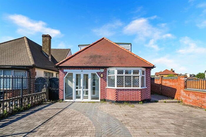 3 Bedroom Detached Bungalow To Rent In Ewellhurst Road, Clayhall, IG5