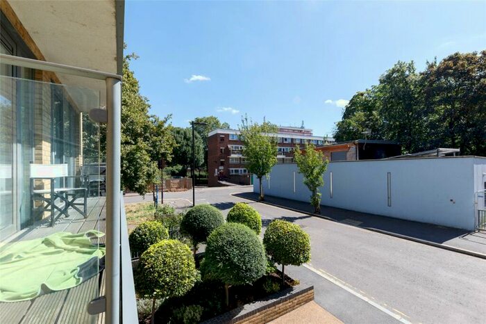 2 Bedroom Flat To Rent In St. Williams Court, Gifford Street, N1