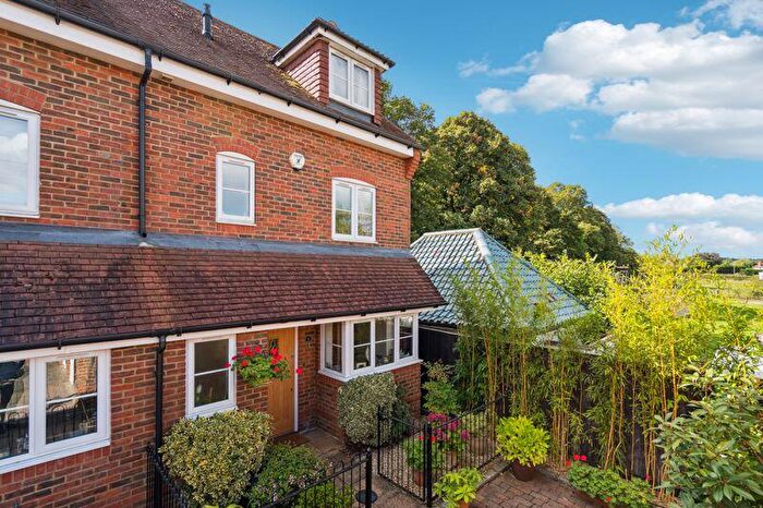 3 Bedroom End Of Terrace House For Sale In Hurley, SL6