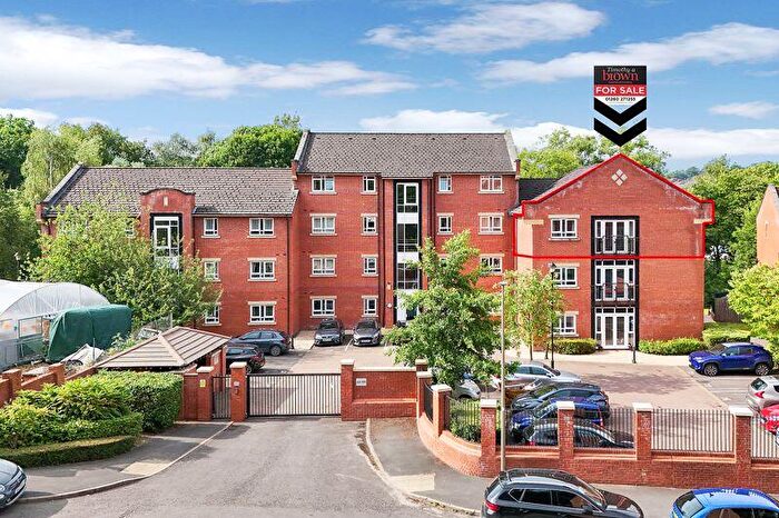 2 Bedroom Apartment For Sale In Mill Green, Congleton, CW12
