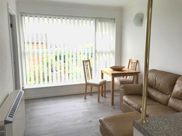 1 Bedroom Flat To Rent In Acomb Avenue, Seaton Delaval, Whitley Bay, NE25