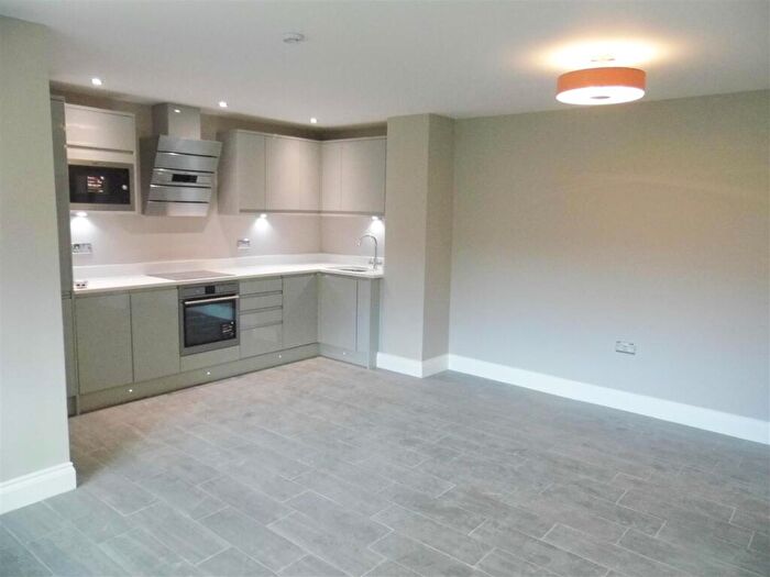 1 Bedroom Apartment To Rent In Green Diamond, Brighton, BN1