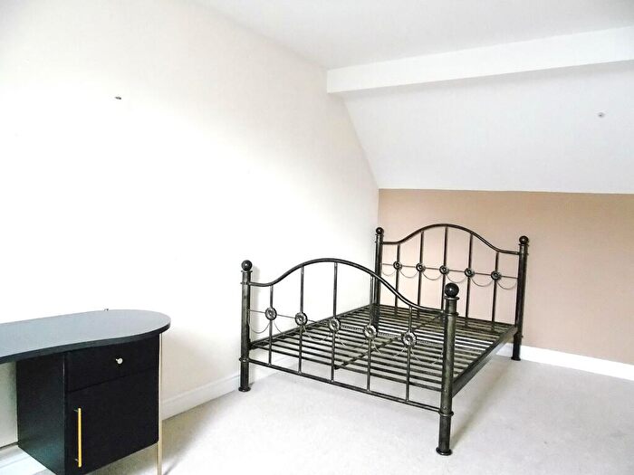 2 Bedroom Apartment To Rent In Mill Street, Clowne, S43