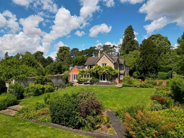 4 Bedroom Detached House To Rent In Chesterton, Bicester, OX26