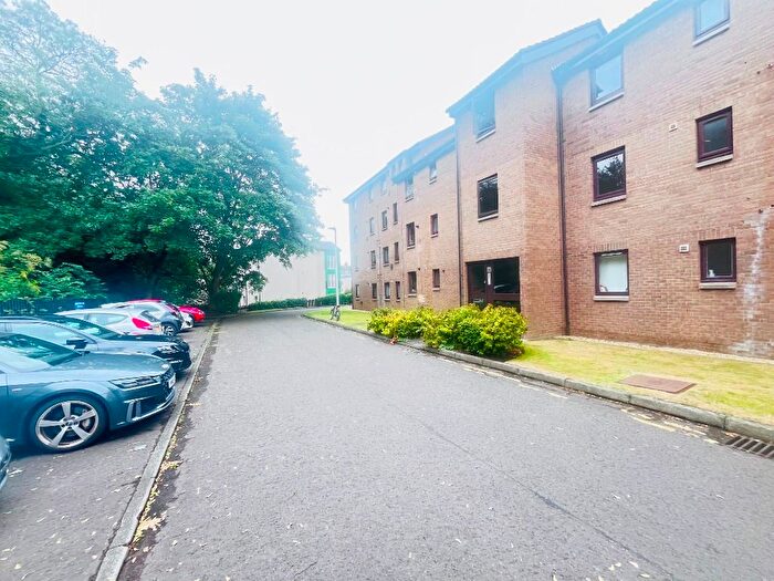 2 Bedroom Flat To Rent In Boat Green, Canonmills, Edinburgh, EH3