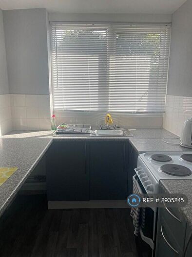 2 Bedroom Flat To Rent In Riffams Drive, Basildon, SS13