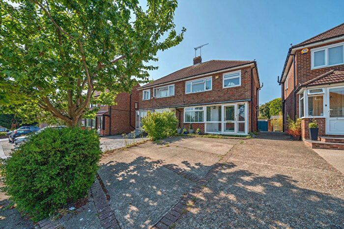 3 Bedroom Semi-Detached House For Sale In Dale Road, Swanley, Kent, BR8