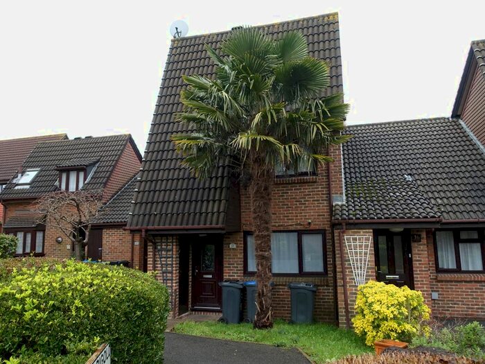 2 Bedroom End Of Terrace House To Rent In Marigold Way, Shirley Oaks Village, Croydon, CR0