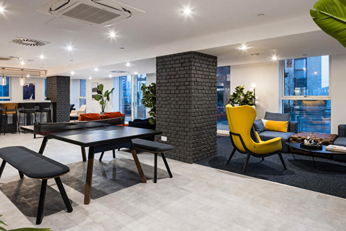 1 Bedroom Flat To Rent In Fizzy Ea B - Silvertown Way London, E16