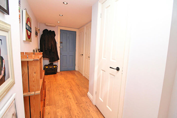 1 Bedroom Apartment For Sale In Adelaide Mansions, Hove, BN3