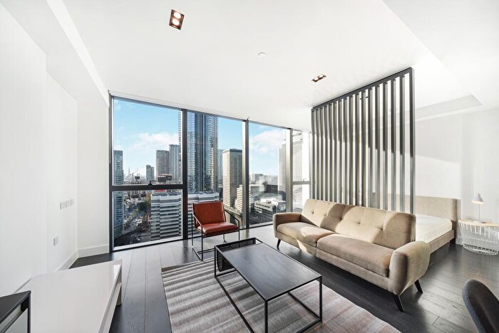 Apartment To Rent In Amory Tower, Marsh Wall, E14