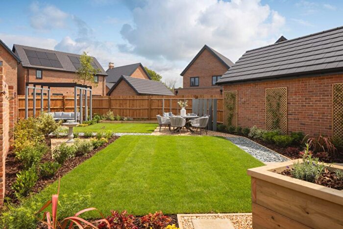 4 Bedroom Detached House For Sale In Tawny Owl Way, Hambrook, PO18