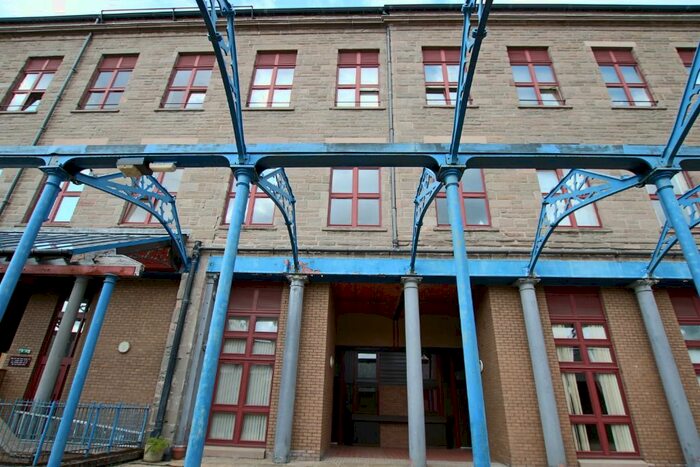 2 Bedroom Flat To Rent In Methven Walk, Lochee East, Dundee, DD2