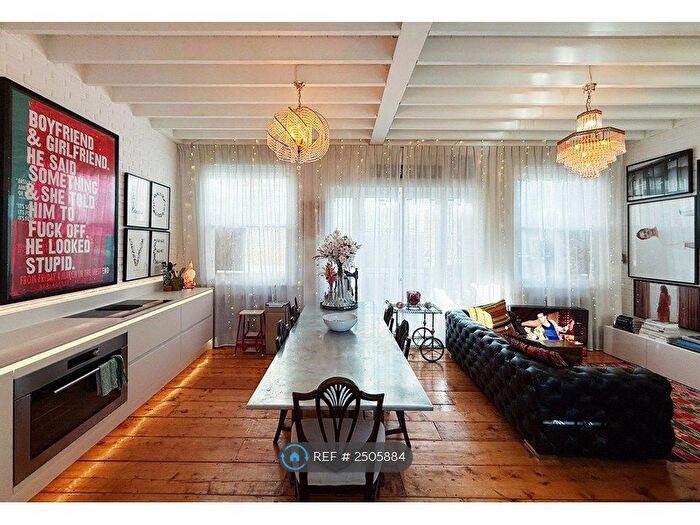 3 Bedroom Flat To Rent In Bentley Road, London, N1