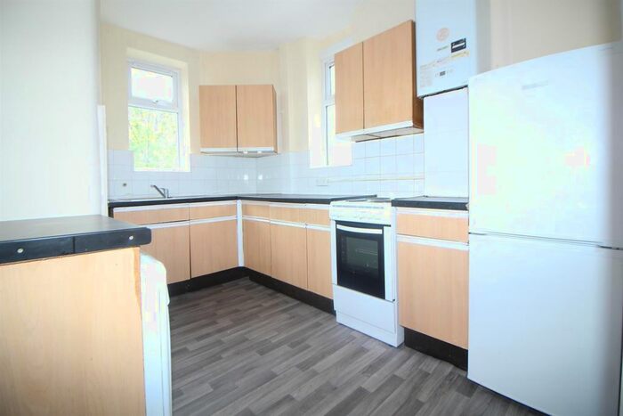 2 Bedroom Maisonette To Rent In Myddelton Avenue, Enfield, EN1