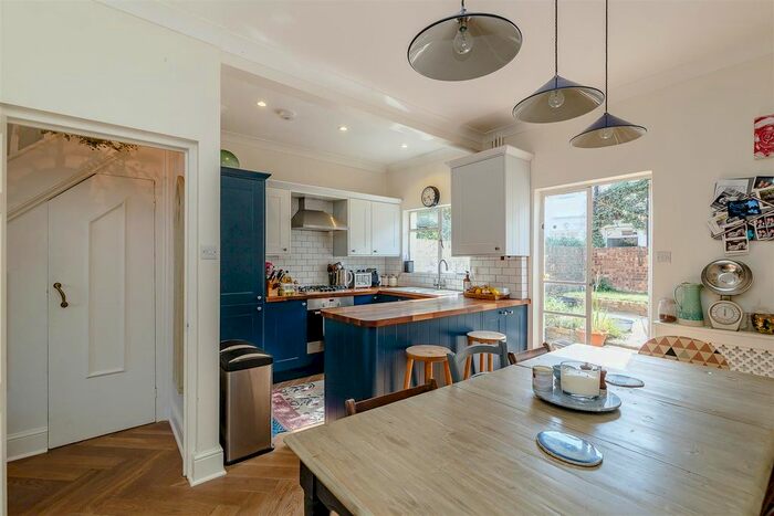 3 Bedroom Terraced House To Rent In Willow Vale, London, W12