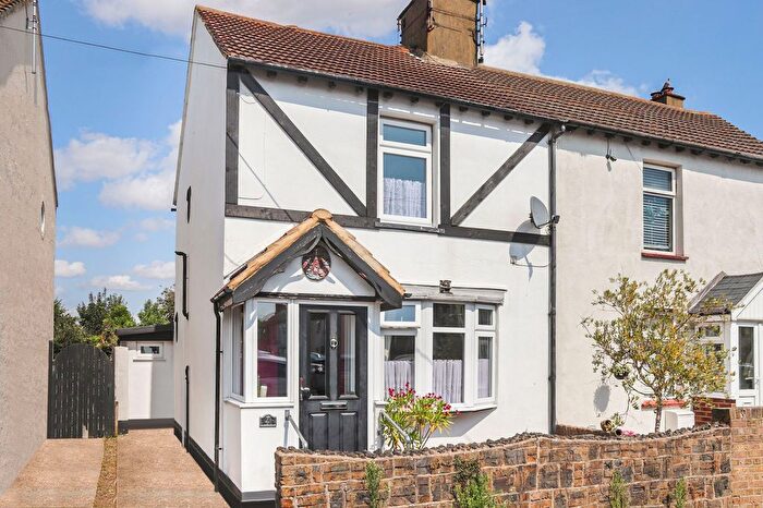 2 Bedroom Semi-Detached House To Rent In St. Johns Close, Great Wakering, SS3