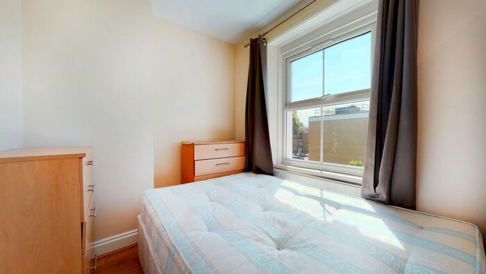 Studio To Rent In Amhurst Road, Hackney, London E8