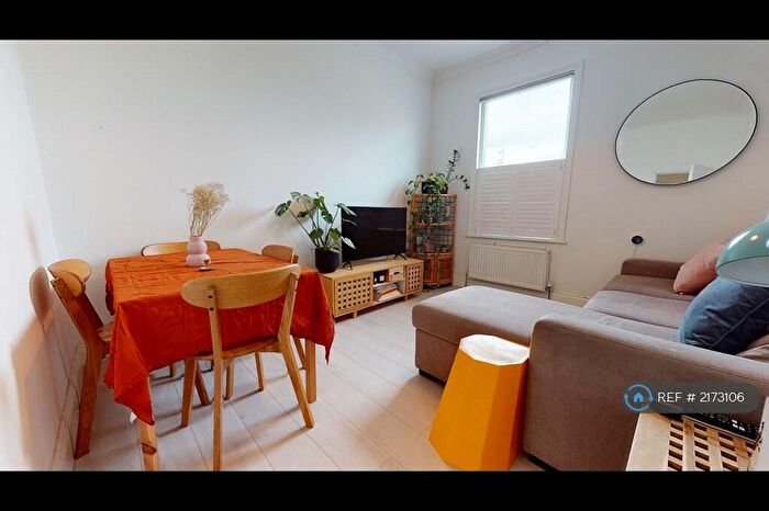 1 Bedroom Flat To Rent In Water Lane, London, E15