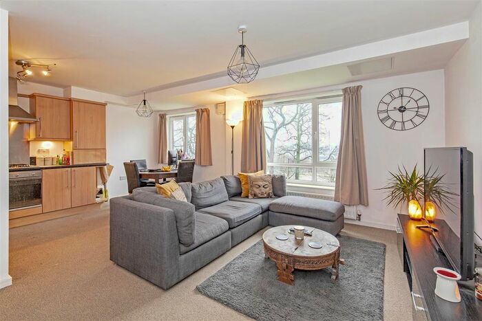 2 Bedroom Flat To Rent In Park Grange Mount, Sheffield S2