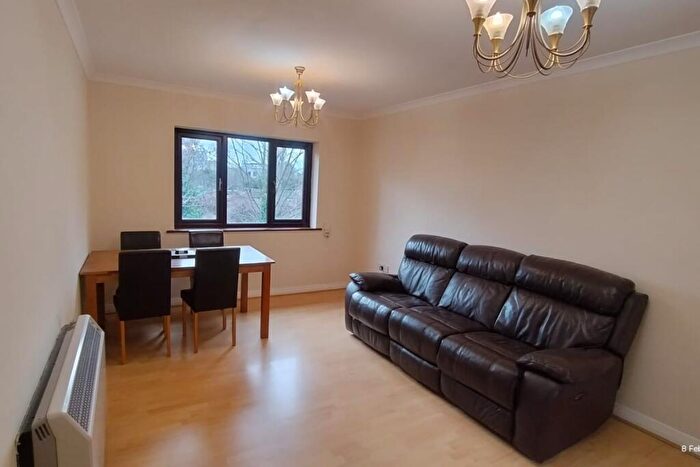 1 Bedroom Flat To Rent In Florin Court, Statham Grove, London, N18