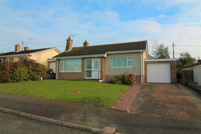 2 Bedroom Detached Bungalow To Rent In Rhodfa Arthur, Trelawnyd, LL18