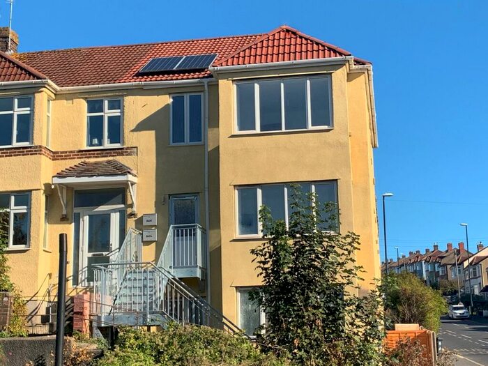 2 Bedroom Apartment To Rent In Muller Road, Horfield, BS7