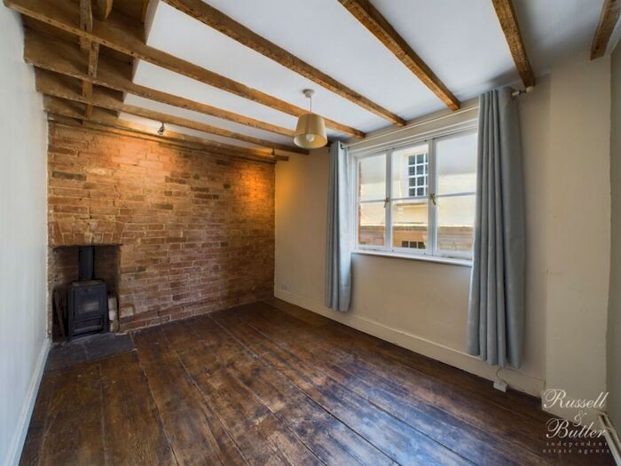 2 Bedroom Terraced House For Sale In Bristle Hill, Buckingham, MK18