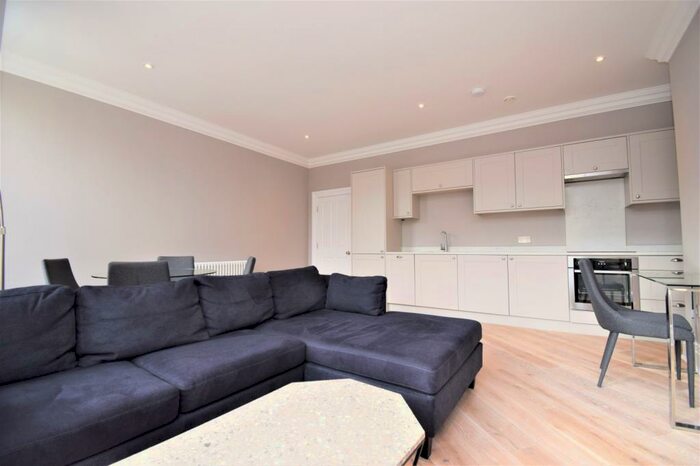 2 Bedroom Apartment To Rent In Gosforth, Newcastle Upon Tyne, NE3