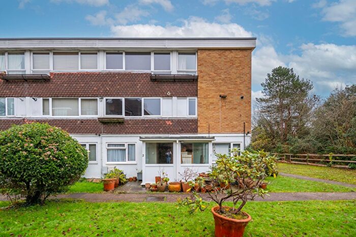 2 Bedroom Maisonette To Rent In Doods Road, Reigate, RH2