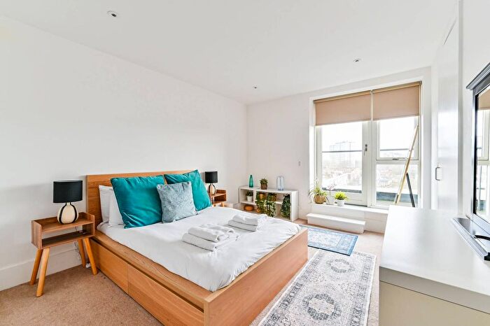 3 Bedroom Flat To Rent In Barnsbury, Barnsbury, London, N7