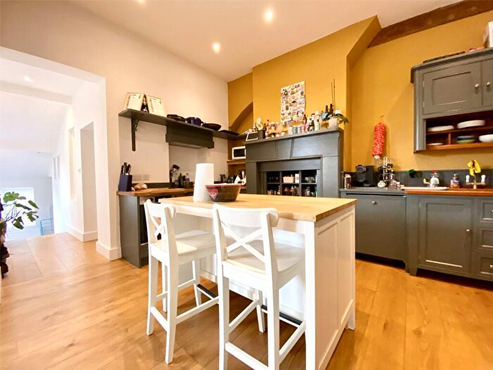 2 Bedroom Apartment To Rent In Henleaze, Henleaze Road, BS9