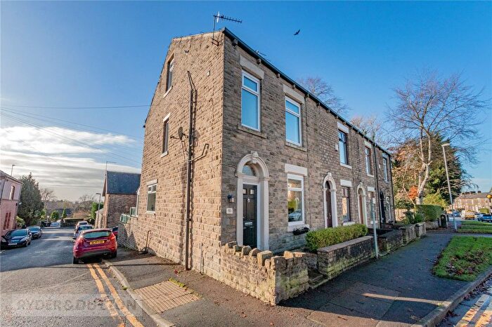 3 Bedroom End Terrace House For Sale In Oldham Road, Springhead, Saddleworth, OL4