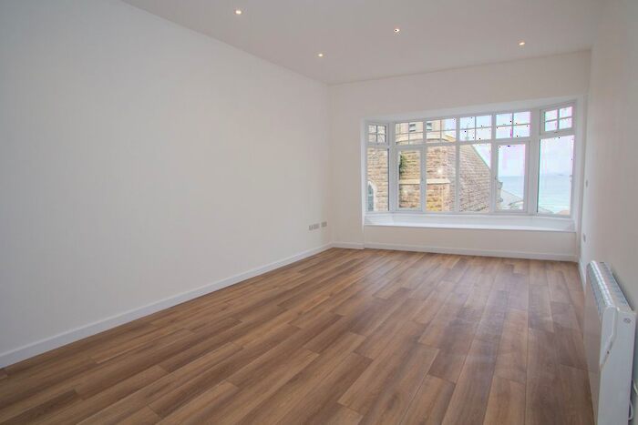 2 Bedroom Flat To Rent In Tregenna Hill, St. Ives, TR26