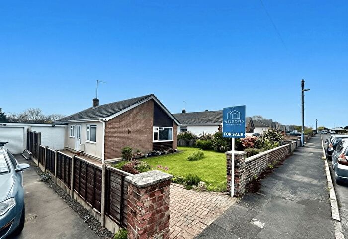 3 Bedroom Detached Bungalow For Sale In Homefields, Shaftesbury ~ No Onwards Chain, SP7