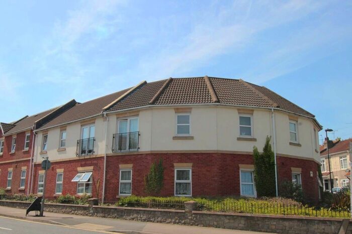 2 Bedroom Flat To Rent In Saddlers Court, Kennington Avenue, Kingswood, BS15