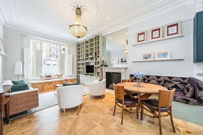 2 Bedroom Flat For Sale In Linden Gardens, Notting Hill, W2