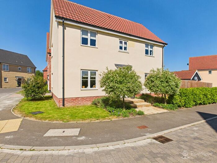 3 Bedroom Link Detached House For Sale In Morello Chase, Soham, Ely, Cambridgeshire, CB7