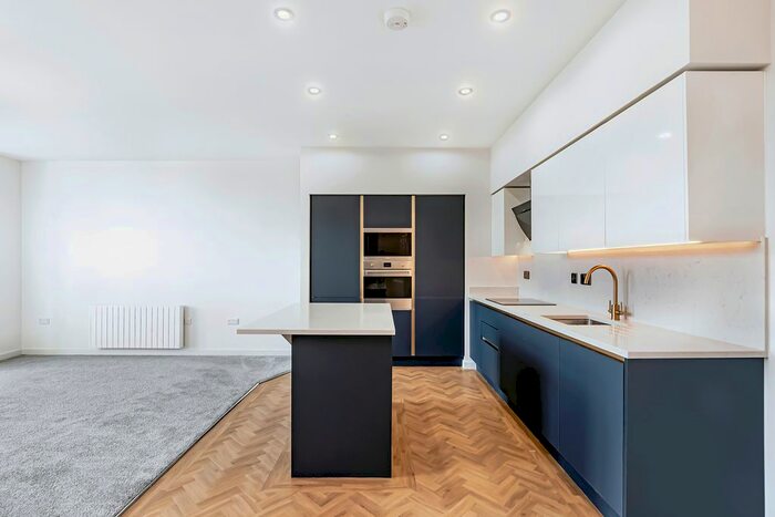 2 Bedroom Flat To Rent In Iron Row, Burley In Wharfedale, Ilkley, Uk, LS29