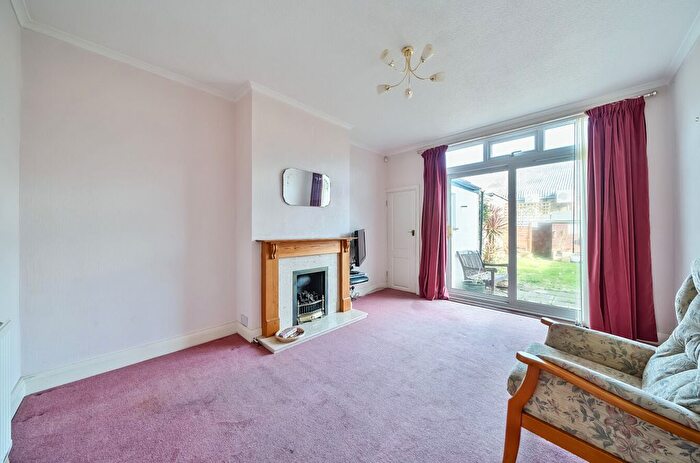 3 Bedroom Terraced House For Sale In Woldham Road, Bromley, BR2